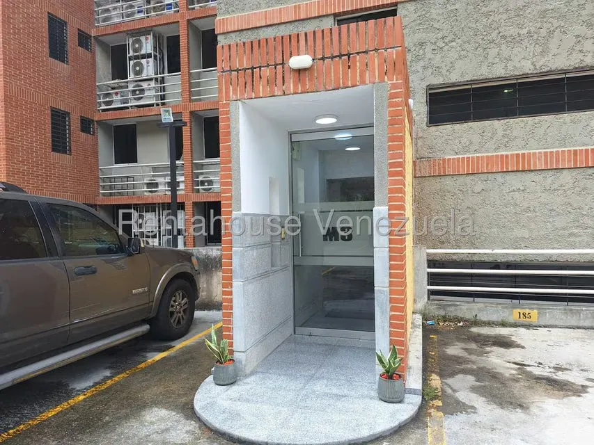 Apartamento (1 Nivel) en Alquiler en Colinas de La Tahona, Distrito Metropolitano - 42
