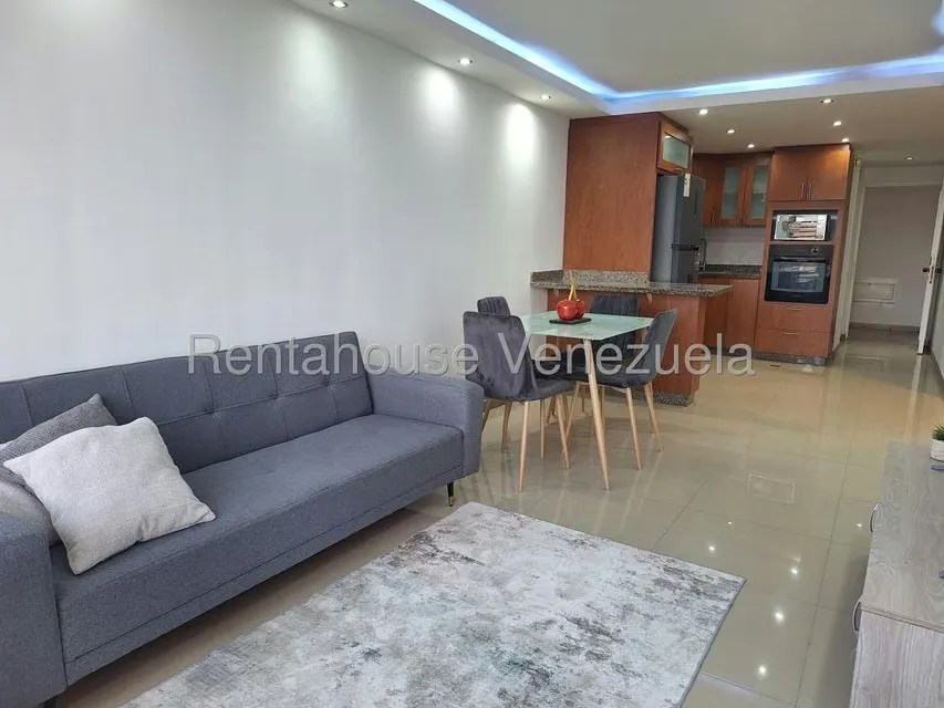 Apartamento (1 Nivel) en Alquiler en Colinas de La Tahona, Distrito Metropolitano - 8