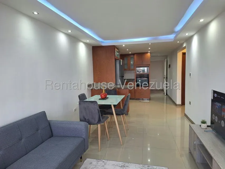 Apartamento (1 Nivel) en Alquiler en Colinas de La Tahona, Distrito Metropolitano - 10
