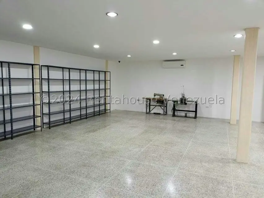 Edificio en Venta en Del Este, Lara - 14