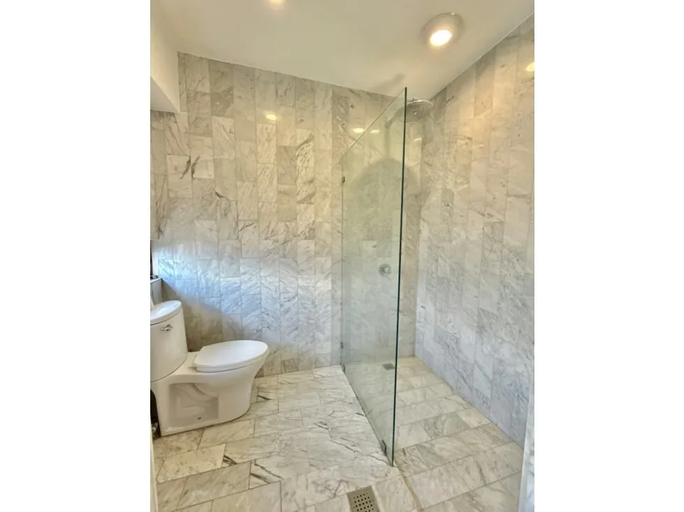 Se alquila apto 275 m2 3h+s/3.5b+s/3p Colinas de Valle Arriba - 17