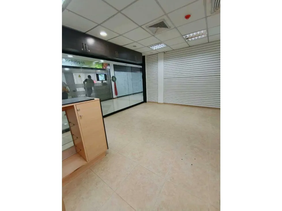 Se vende/alquila local 28m2 Guatire 3655 - 11