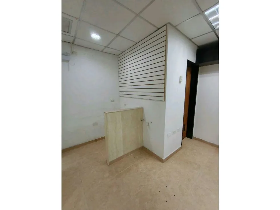 Se vende/alquila local 28m2 Guatire 3655 - 7