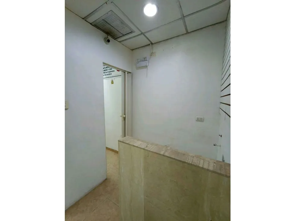 Se vende/alquila local 28m2 Guatire 3655 - 8