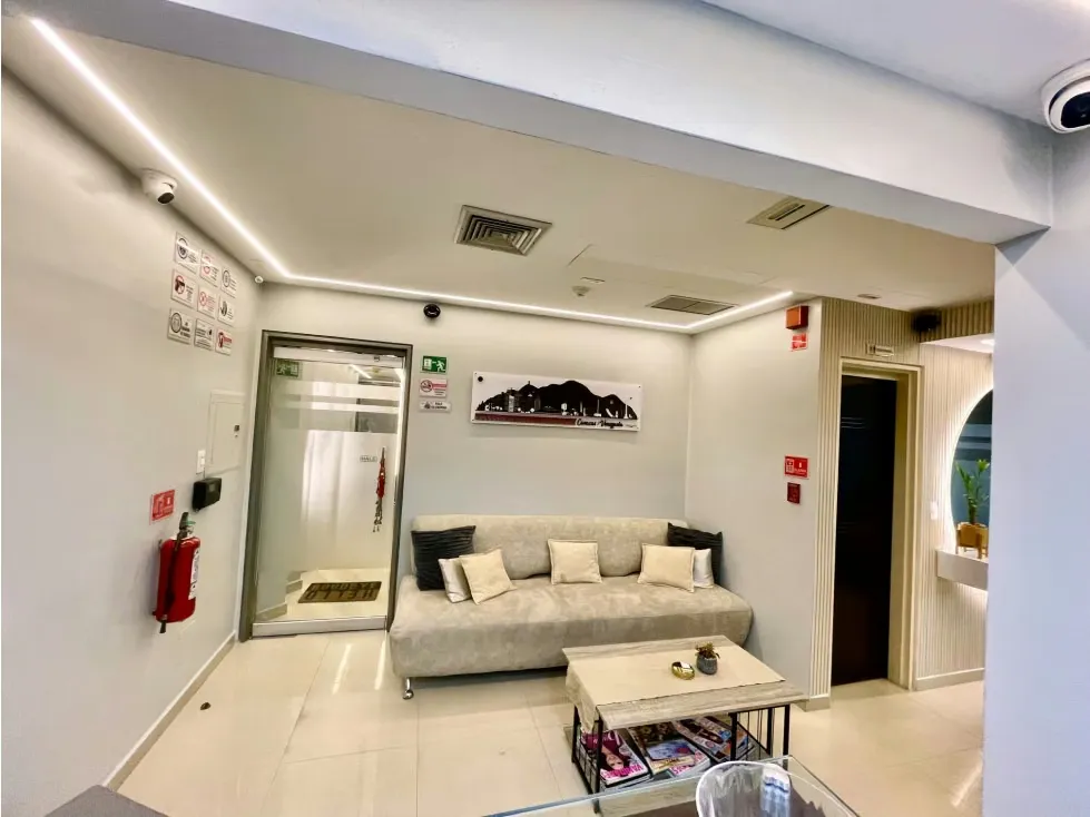 Se vende consultorio 114m2 El Rosal 6808 - 3