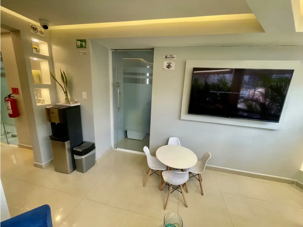 Se vende consultorio 114m2 El Rosal 6808 - 9