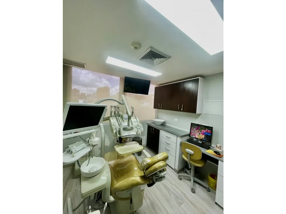 Se vende consultorio 114m2 El Rosal 6808 - 10