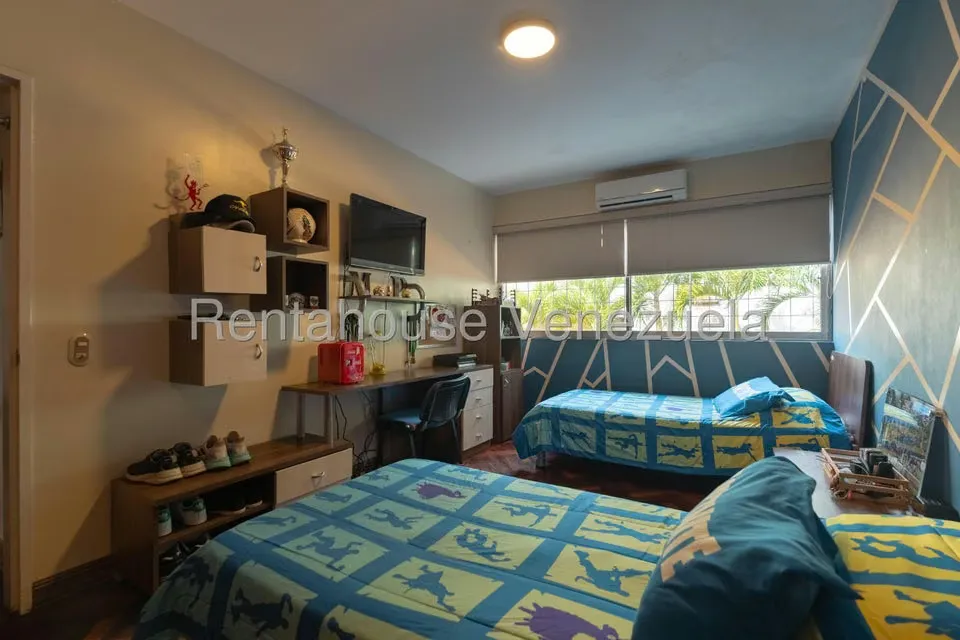 Casa (Multipes Niveles) en Venta en Prados del Este, Distrito Metropolitano - 14
