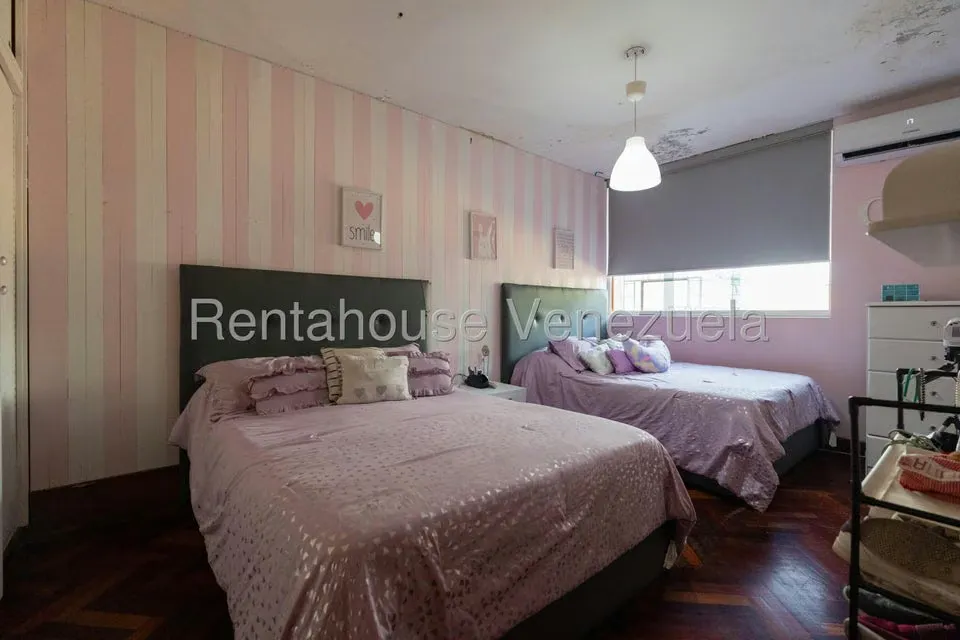 Casa (Multipes Niveles) en Venta en Prados del Este, Distrito Metropolitano - 16