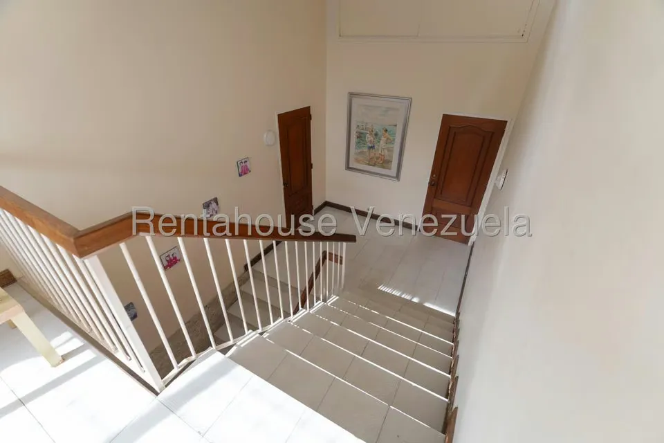 Casa (Multipes Niveles) en Venta en Prados del Este, Distrito Metropolitano - 18