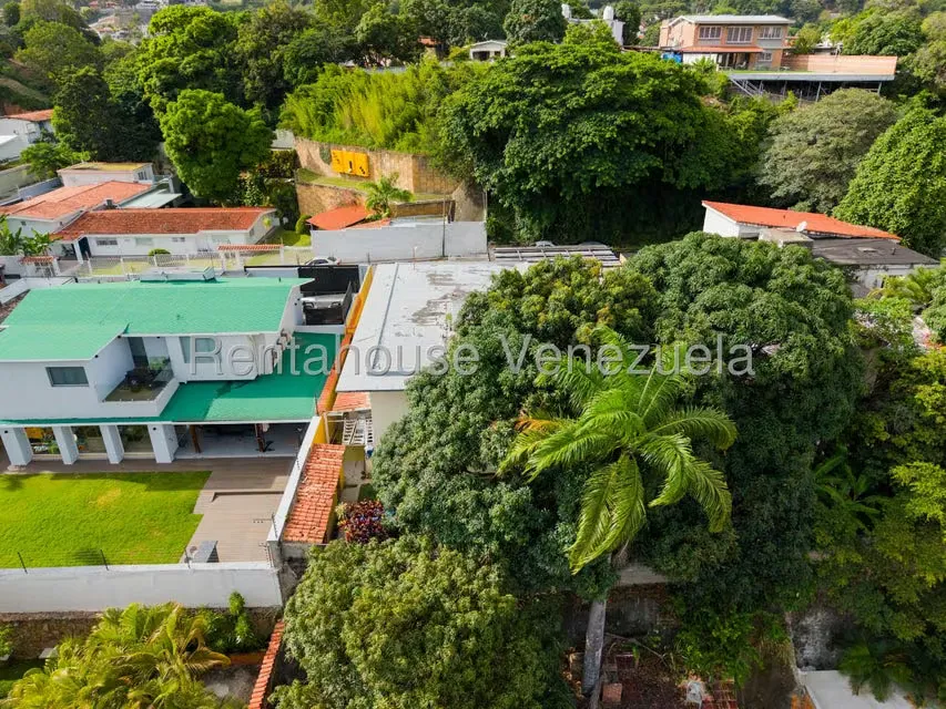 Casa (Multipes Niveles) en Venta en Prados del Este, Distrito Metropolitano - 3