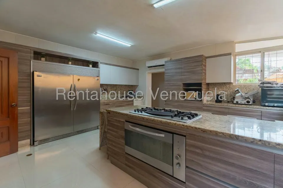 Casa (Multipes Niveles) en Venta en Prados del Este, Distrito Metropolitano - 40