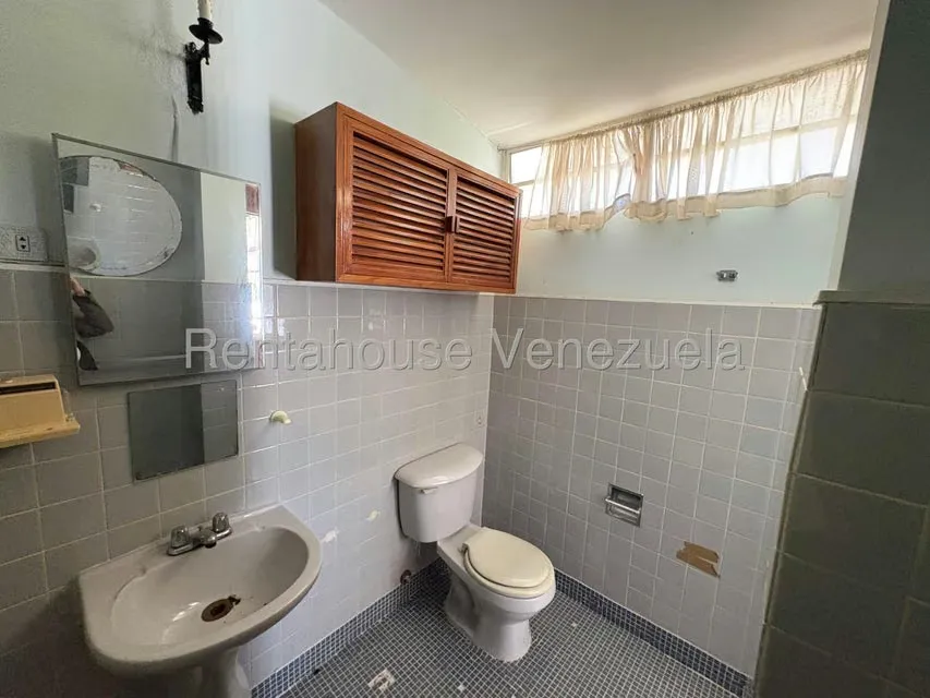 Casa (Duplex) en Venta en Baruta, Distrito Metropolitano - 26