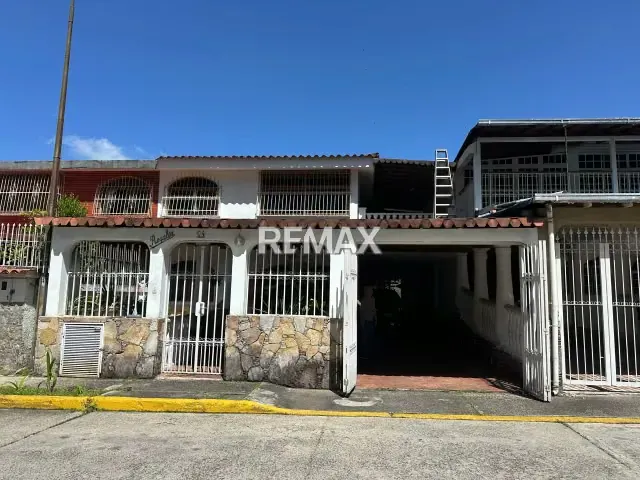 Casa en Venta, Urbanización Mucuritas - 2