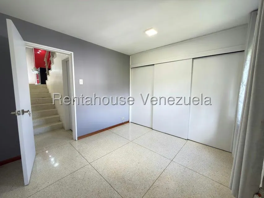Apartamento (Multiples Niveles) en Alquiler en Colinas de Bello Monte, Distrito Metropolitano - 13