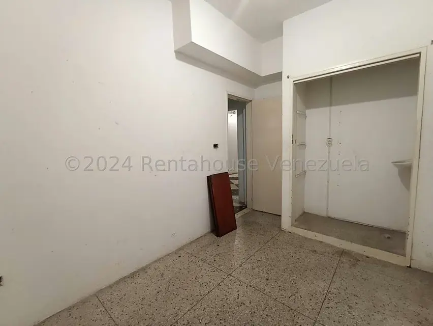 Comercial (Edificio) en Venta en Zona Centro, Aragua - 11