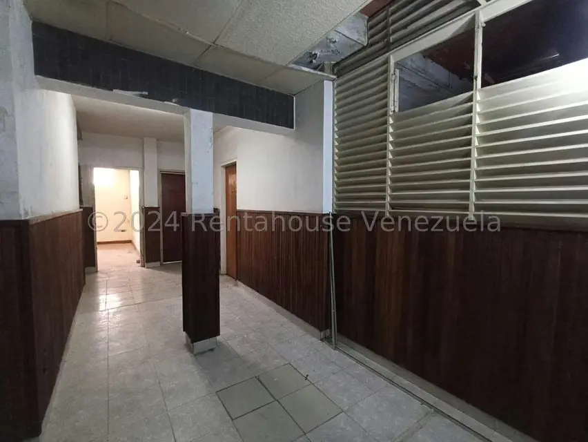 Comercial (Edificio) en Venta en Zona Centro, Aragua - 13
