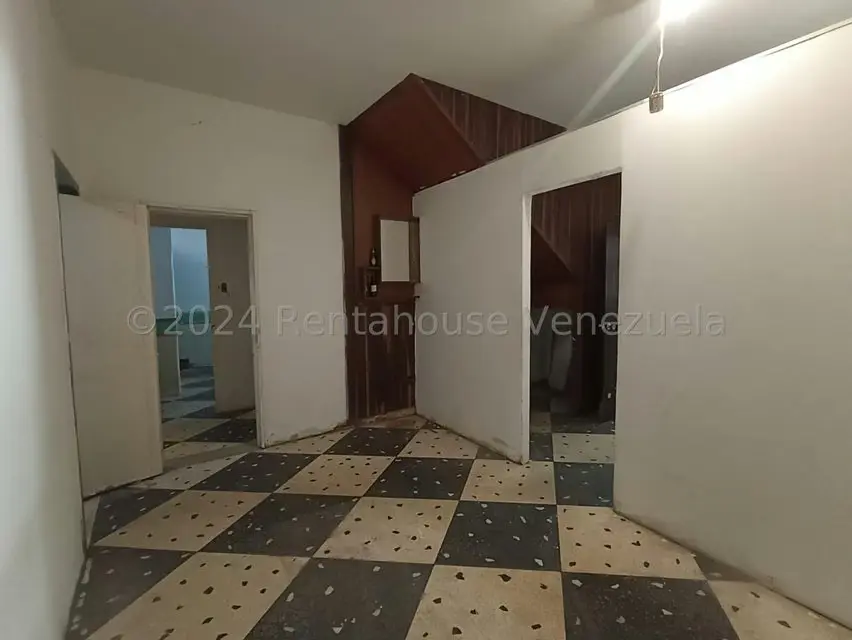 Comercial (Edificio) en Venta en Zona Centro, Aragua - 9