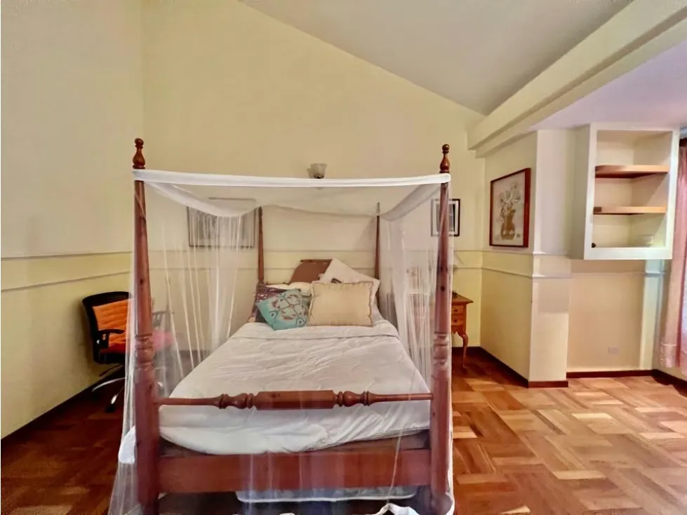 Se vende casa 812m2 4h+2s+anexo/8p/10b Los Chorros - 27