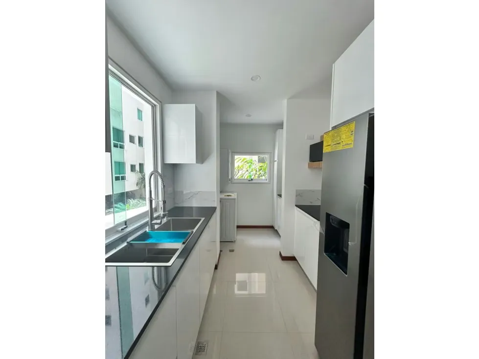 APARTAMENTO EN VENTA 133 M2-URB. LA LAGUNITA - 7