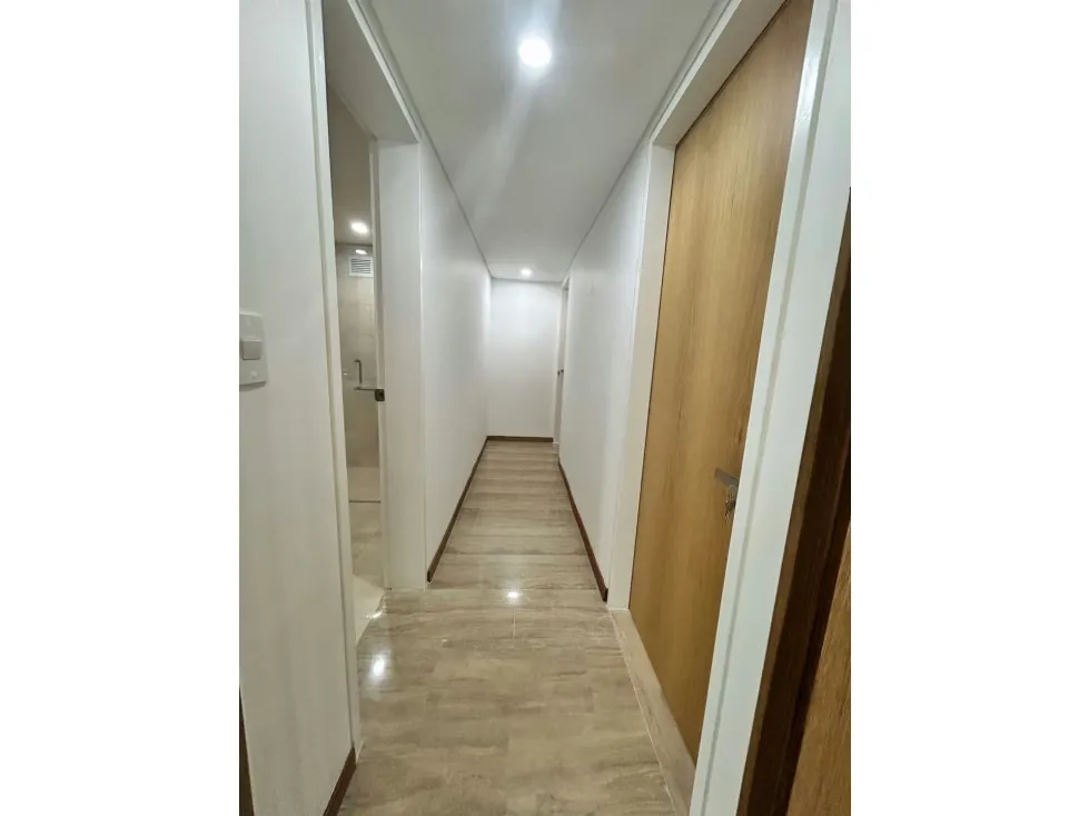 APARTAMENTO EN VENTA 133 M2-URB. LA LAGUNITA - 10