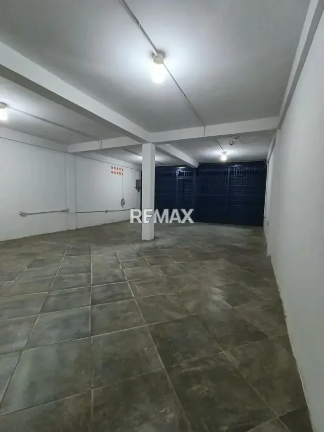Casa Multifamiliar + 2 apartamento y terreno - 3