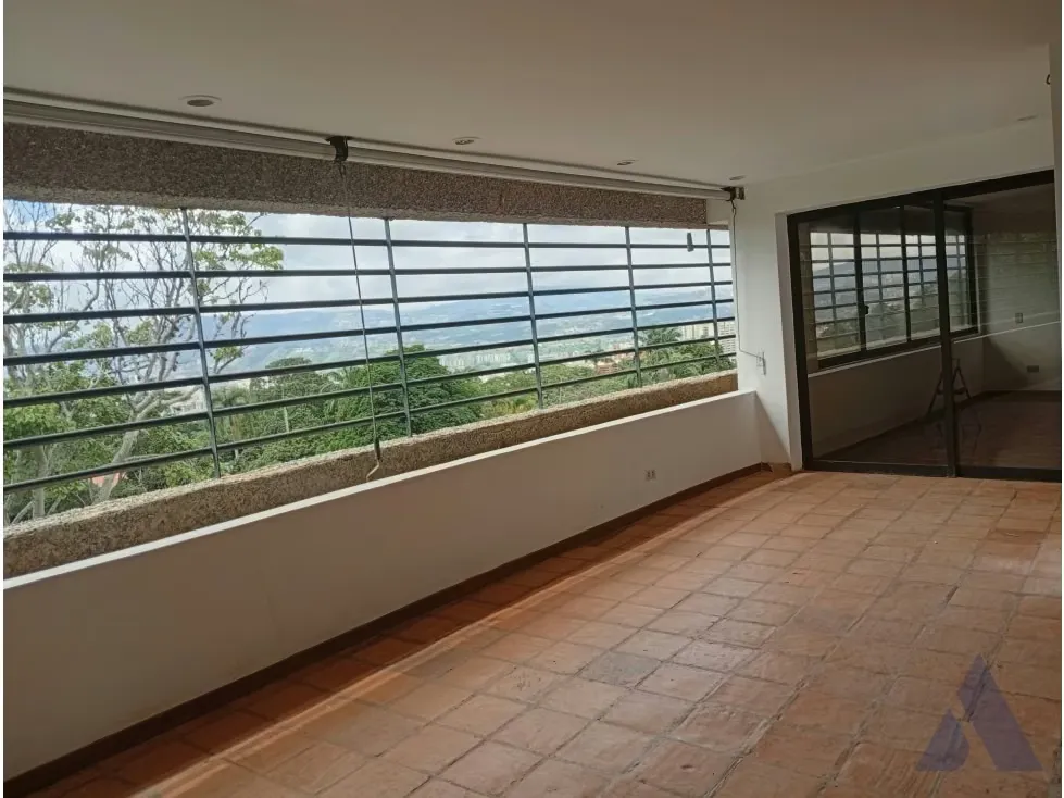 Alquilo fabuloso apartamento 411m2 5hab 6b 3p Los Chorros 9110 - 12