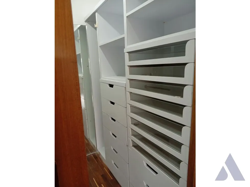 Alquilo fabuloso apartamento 411m2 5hab 6b 3p Los Chorros 9110 - 46