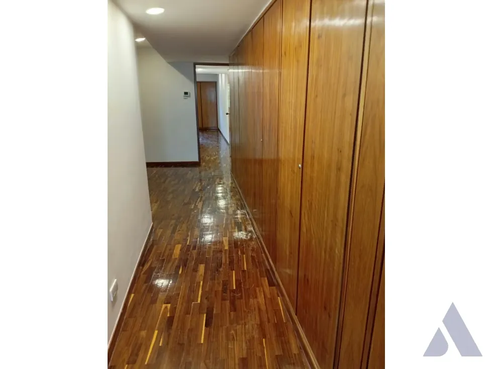 Alquilo fabuloso apartamento 411m2 5hab 6b 3p Los Chorros 9110 - 53