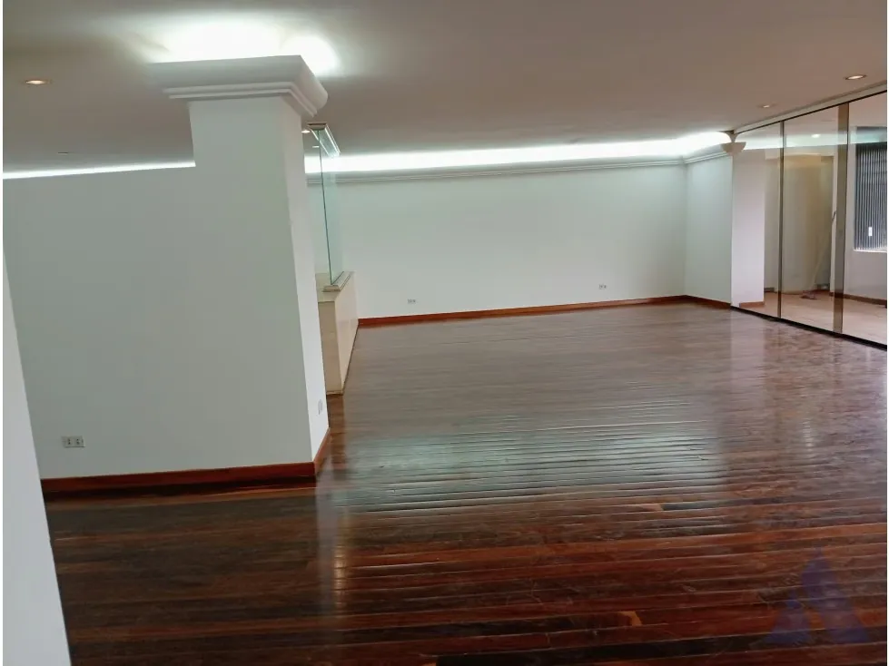 Alquilo fabuloso apartamento 411m2 5hab 6b 3p Los Chorros 9110 - 10