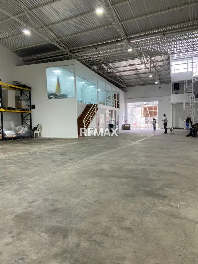 Venta Galpon remodelado en Mariche - 2