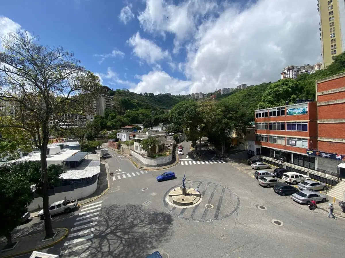 Amplio Apartamento en Alquiler en Colinas de Bello Monte Caracas