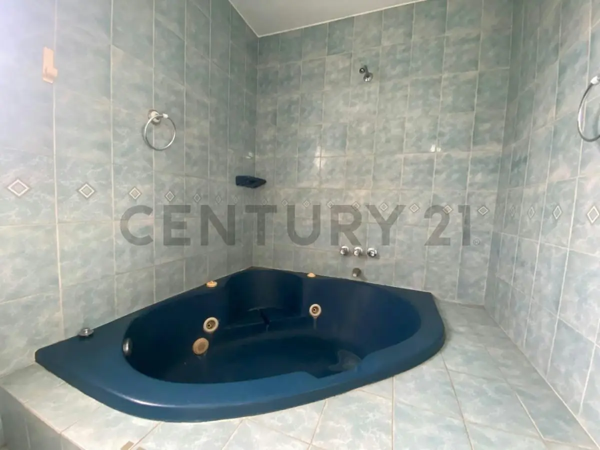 Amplio Apartamento en Alquiler en Colinas de Bello Monte Caracas - 9