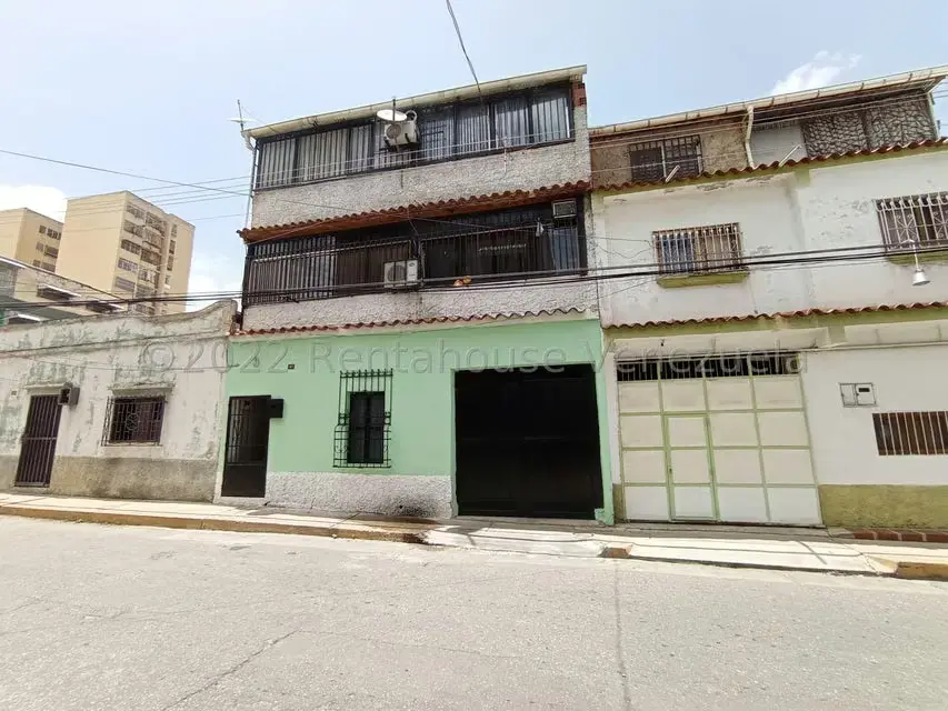 Casa (Multipes Niveles) en Venta en Centro, Aragua - 33
