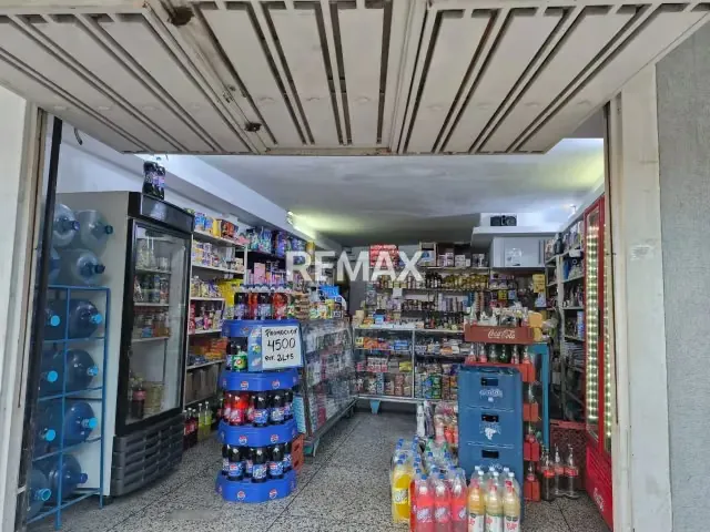 En Venta Fondo de Comercio tipo Bodega Abasto Ubicación estratégica: Pueblo Nuevo - La Popita - 3