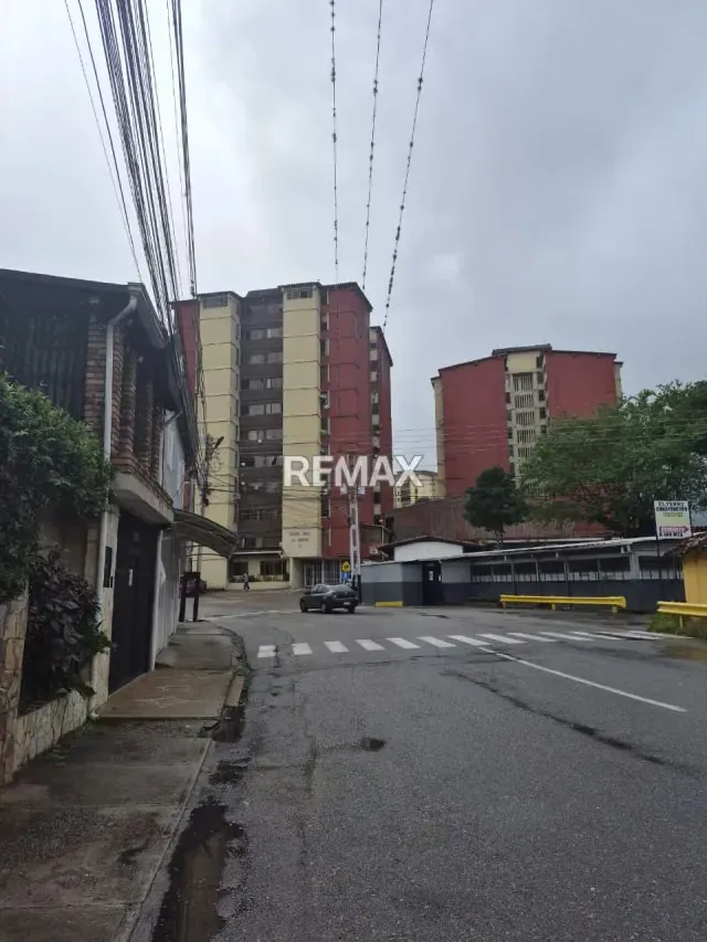 En Venta Fondo de Comercio tipo Bodega Abasto Ubicación estratégica: Pueblo Nuevo - La Popita - 6