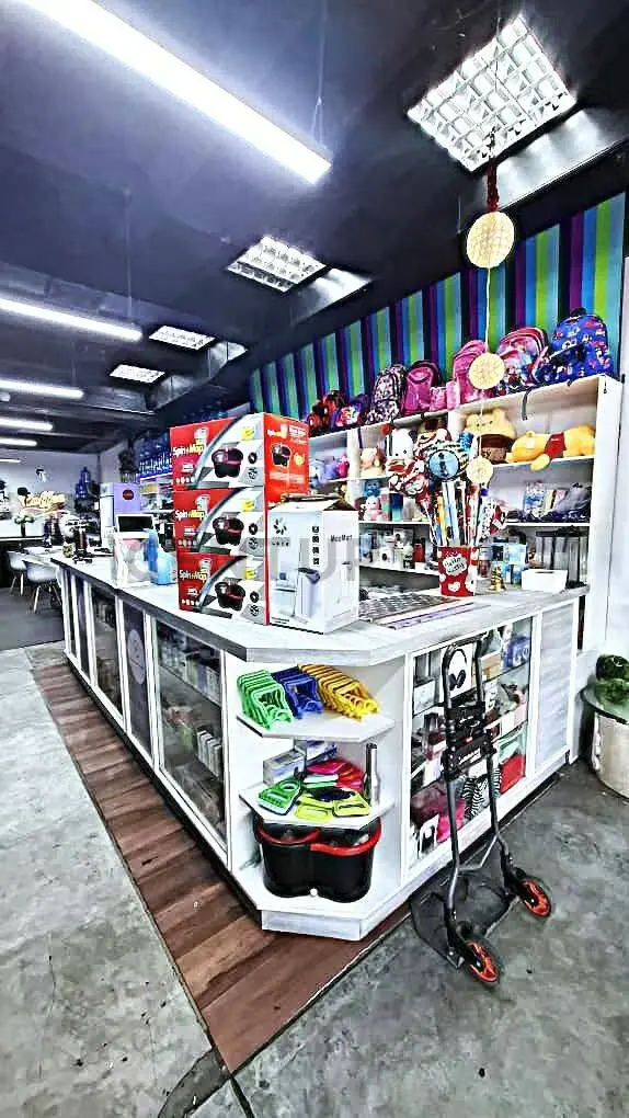 Se Vende punto comercial, local propio Ubicado en Av. 4 Bella Vista Maracaibo - 4