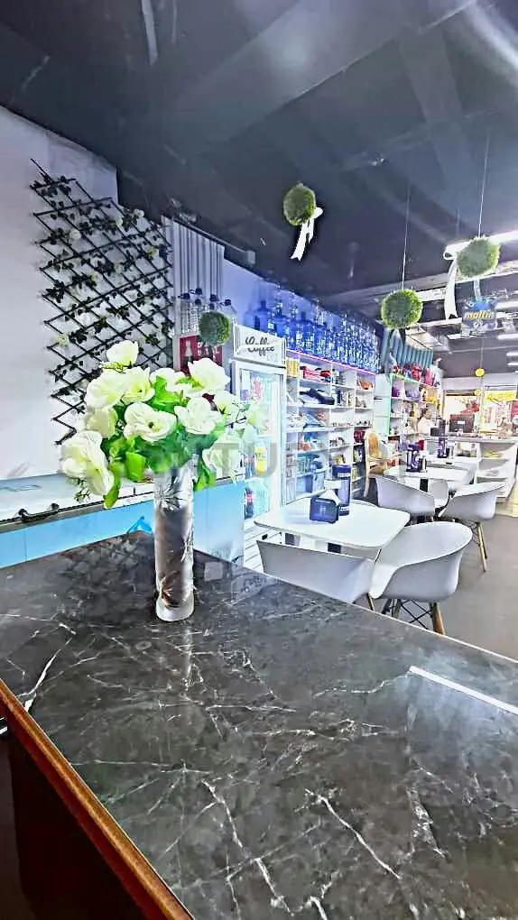 Se Vende punto comercial, local propio Ubicado en Av. 4 Bella Vista Maracaibo - 9