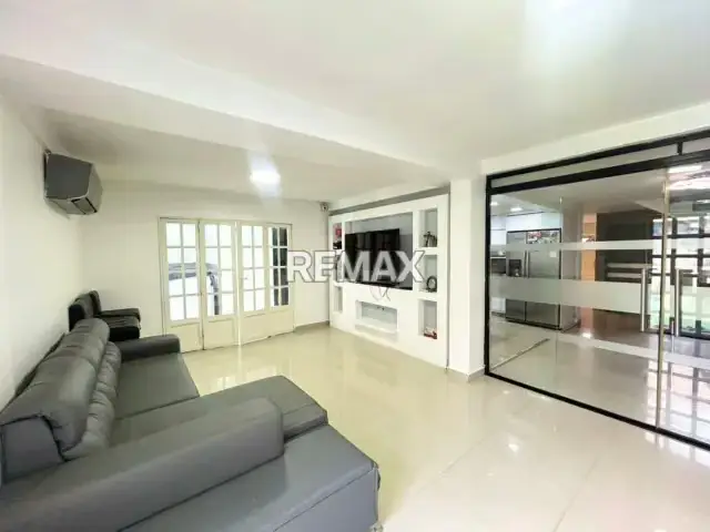 Vendo Quinta en Av Ribereña Cabudare Lara
