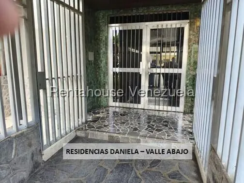 Apartamento (1 Nivel) en Venta en Valle Abajo, Distrito Metropolitano - 2