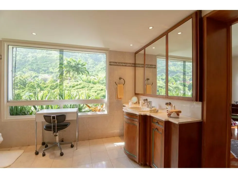 Se vende PH Duplex 580m2 4h+2s+ch/8b/4p Los Palos Grandes - 10