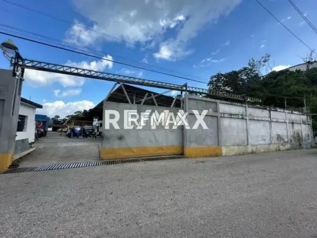 Terreno en Venta con Galpón, Zona Industrial de Carrizal - 2