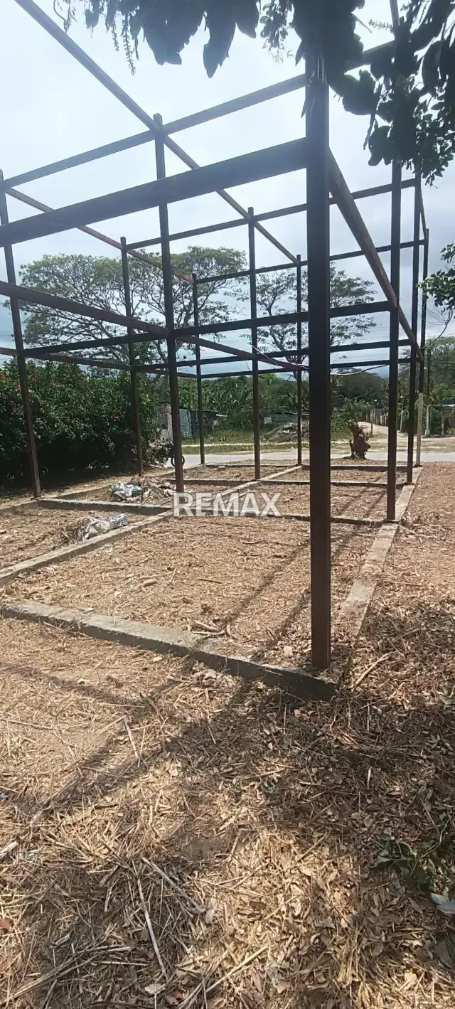 Terreno en Venta, Ocumare de La Costa.