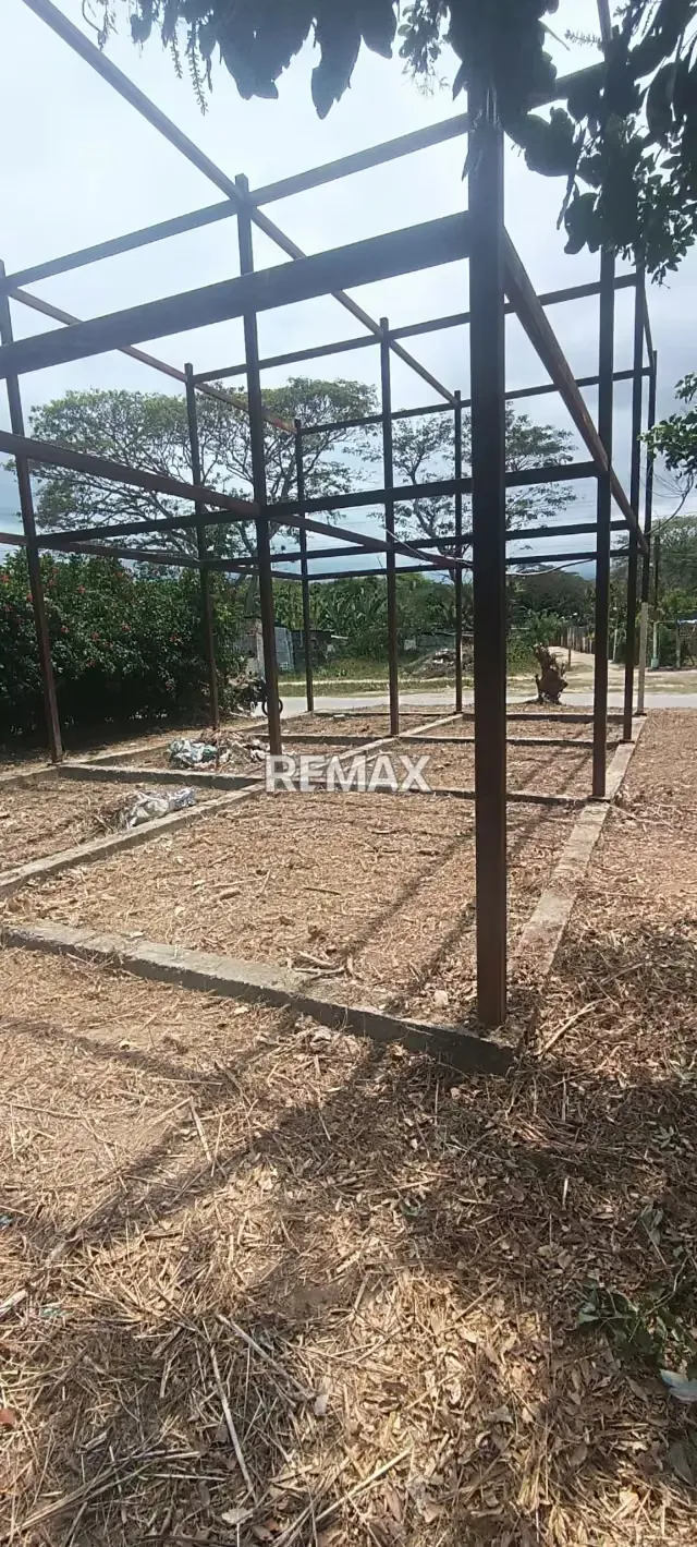 Terreno en Venta, Ocumare de La Costa.