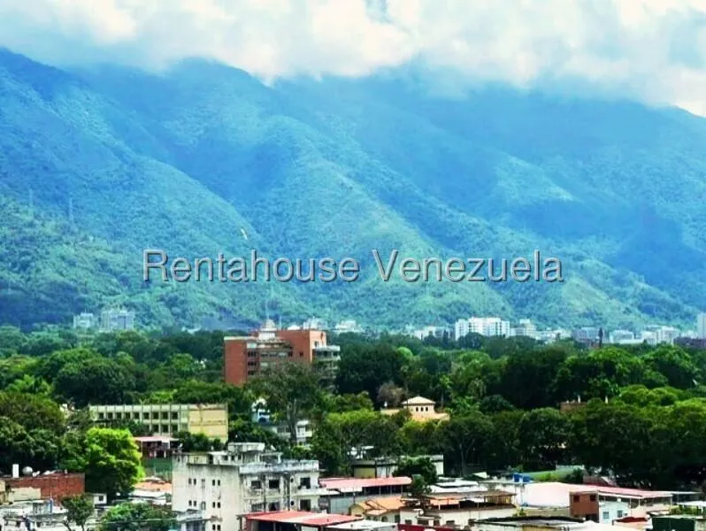 Apartamento (Duplex) en Venta en La Campiña, Distrito Metropolitano - 26