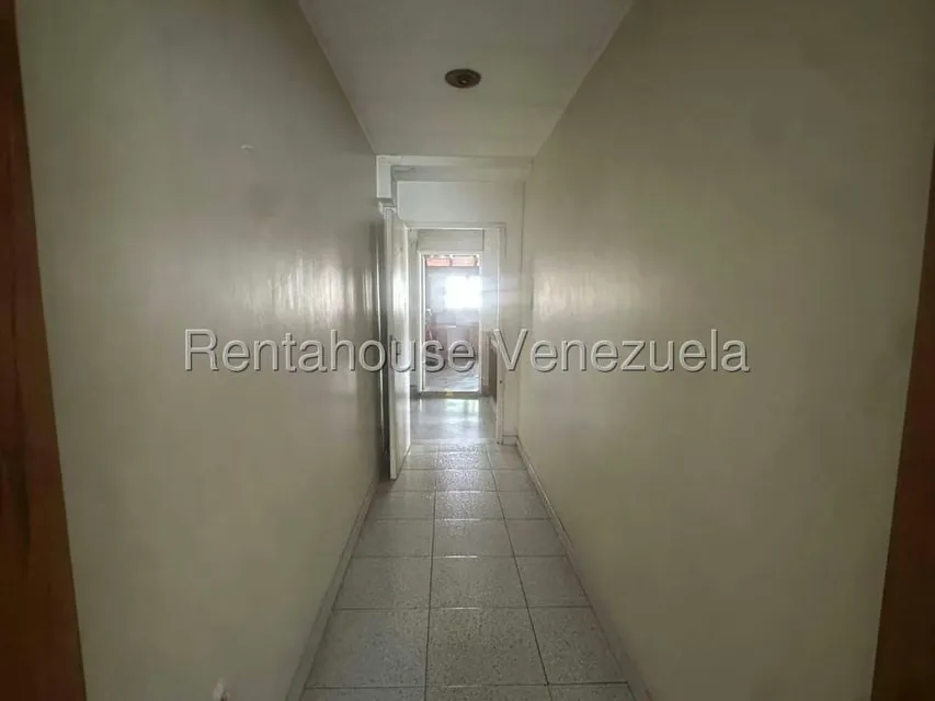 Comercial (Edificio) en Venta en Municipio Guaicaipuro, Miranda - 22