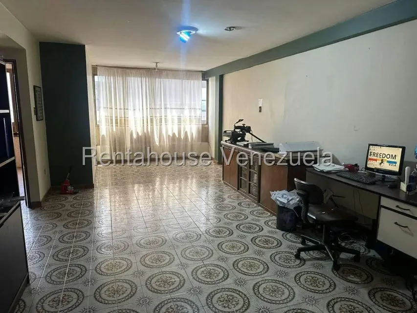 Comercial (Edificio) en Venta en Municipio Guaicaipuro, Miranda - 27