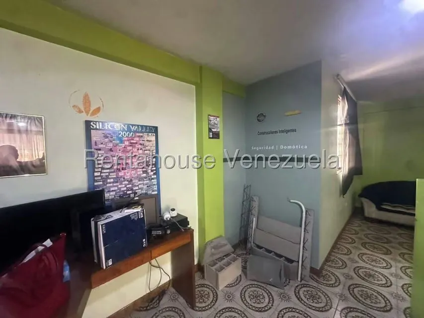 Comercial (Edificio) en Venta en Municipio Guaicaipuro, Miranda - 32