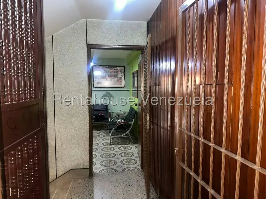 Comercial (Edificio) en Venta en Municipio Guaicaipuro, Miranda - 42