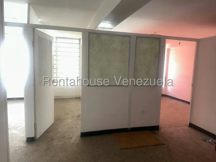 Comercial (Edificio) en Venta en Municipio Guaicaipuro, Miranda - 44